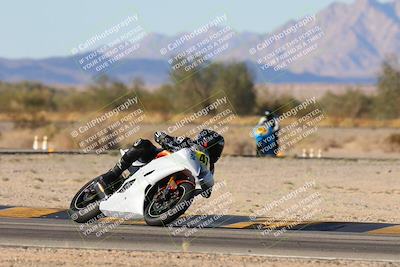 media/Nov-16-2024-CVMA (Sat) [[0e4bb1f32f]]/Race 9-Amateur Supersport Middleweight/